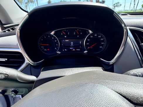 Used 2023 Chevrolet Equinox LS w/ LS Convenience Package FWD image 19