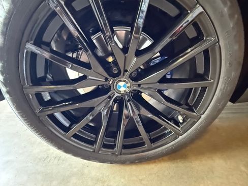 Used 2024 BMW X5 sDrive40i w/ M Sport Package RWD image 5