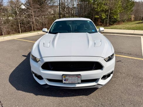 Used 2016 Ford Mustang GT Premium w/ Black Accent Package RWD image 4