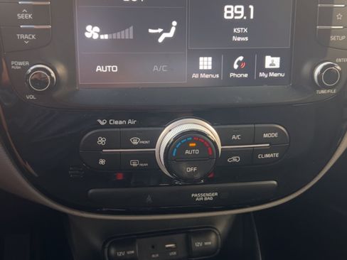 Used 2019 Kia Soul + w/ Audio Package image 11