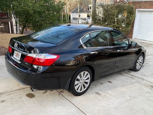 Used 2015 Honda Accord EX-L image 2