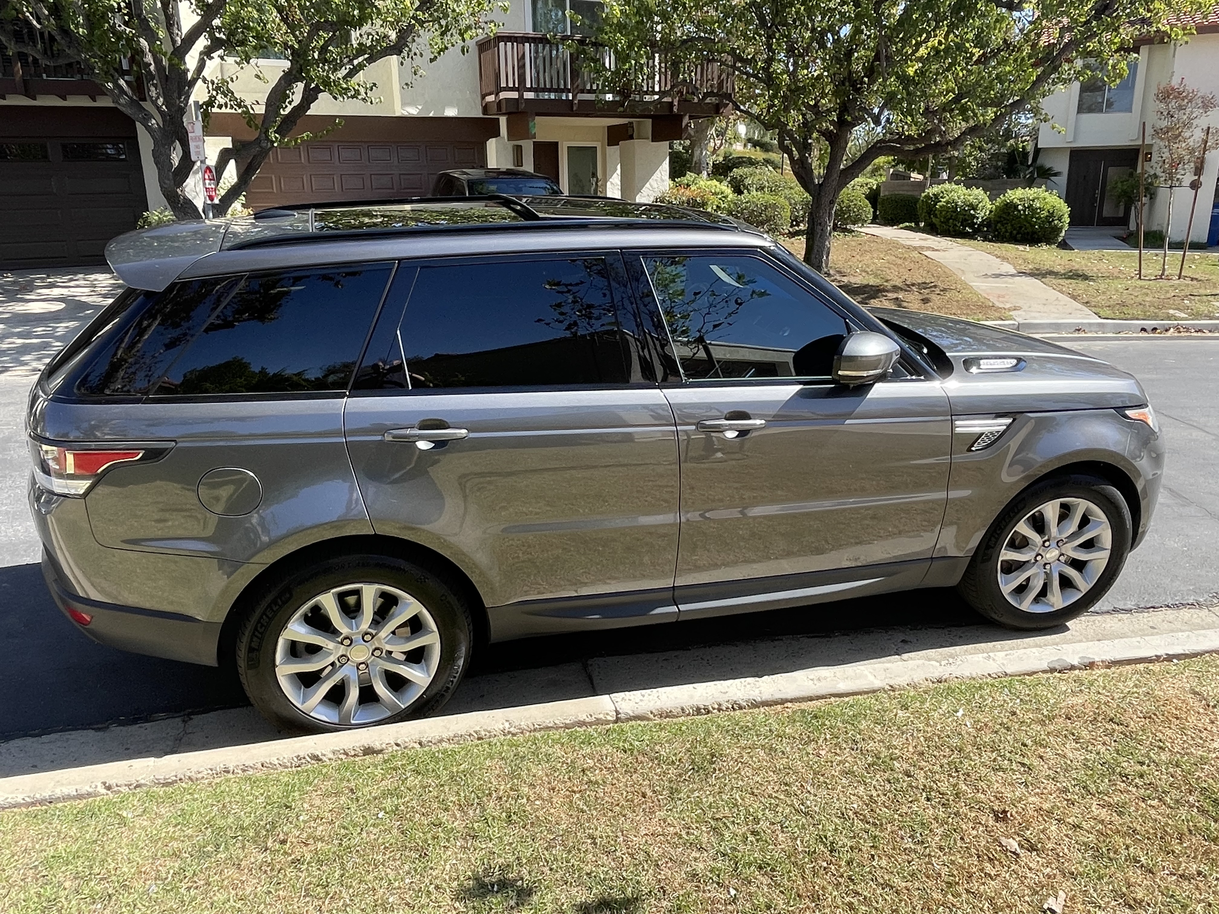 Used 2014 Land Rover Range Rover Sport Supercharged AWD/4WD image 9