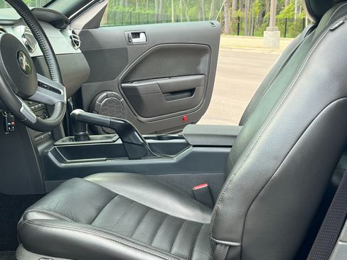 Used 2006 Ford Mustang GT image 13