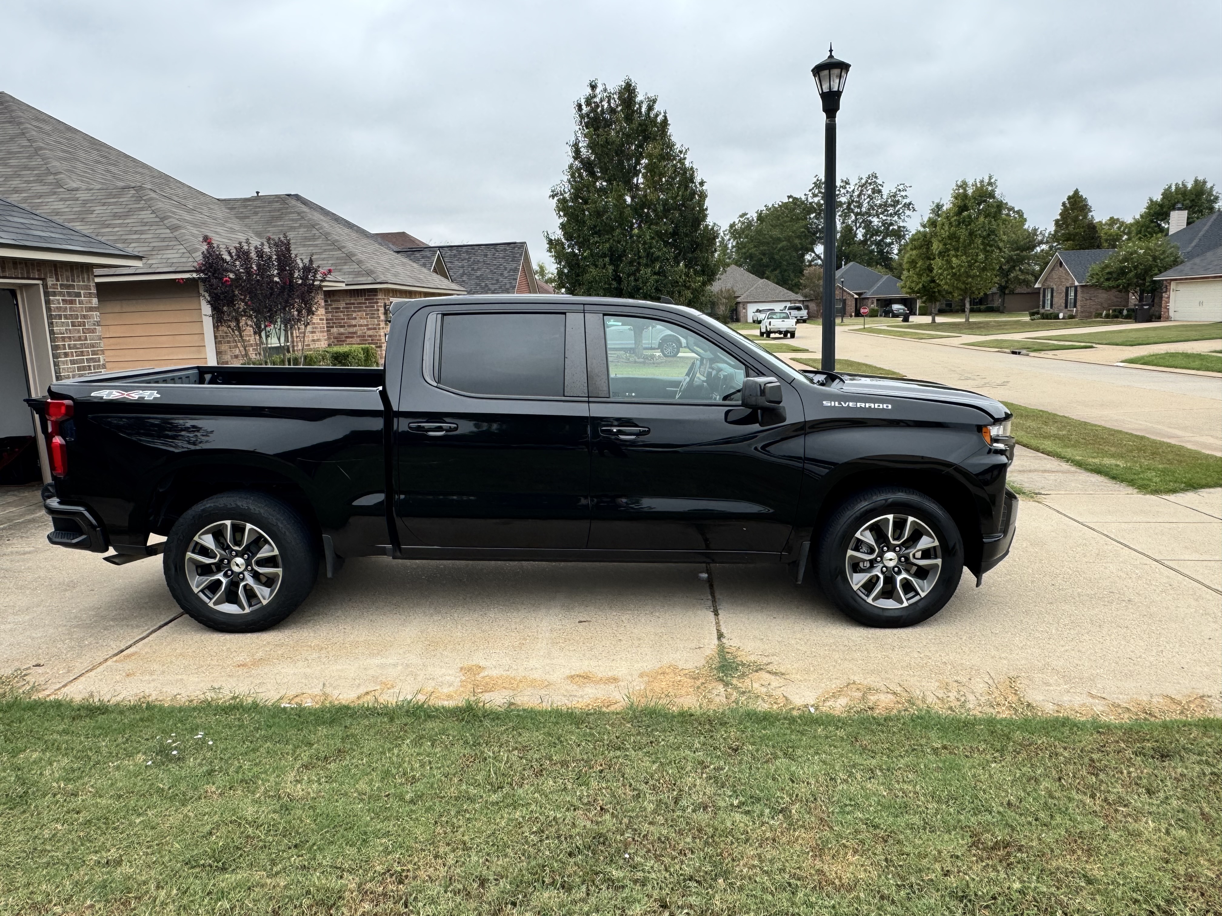 Used 2021 Chevrolet Silverado 1500 RST w/ Convenience Package II AWD/4WD image 24