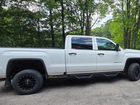 Used 2017 GMC Sierra 2500 4x4 Crew Cab w/ Sierra Convenience Package image 1