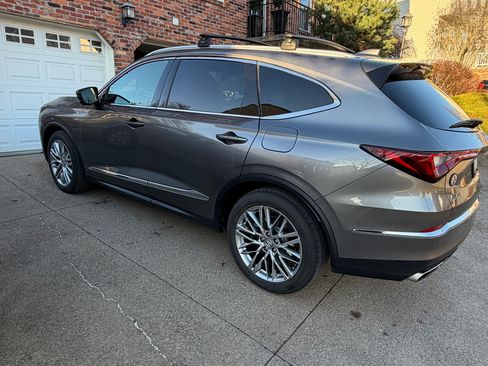 Used 2022 Acura MDX SH-AWD w/ Advance Package image 5
