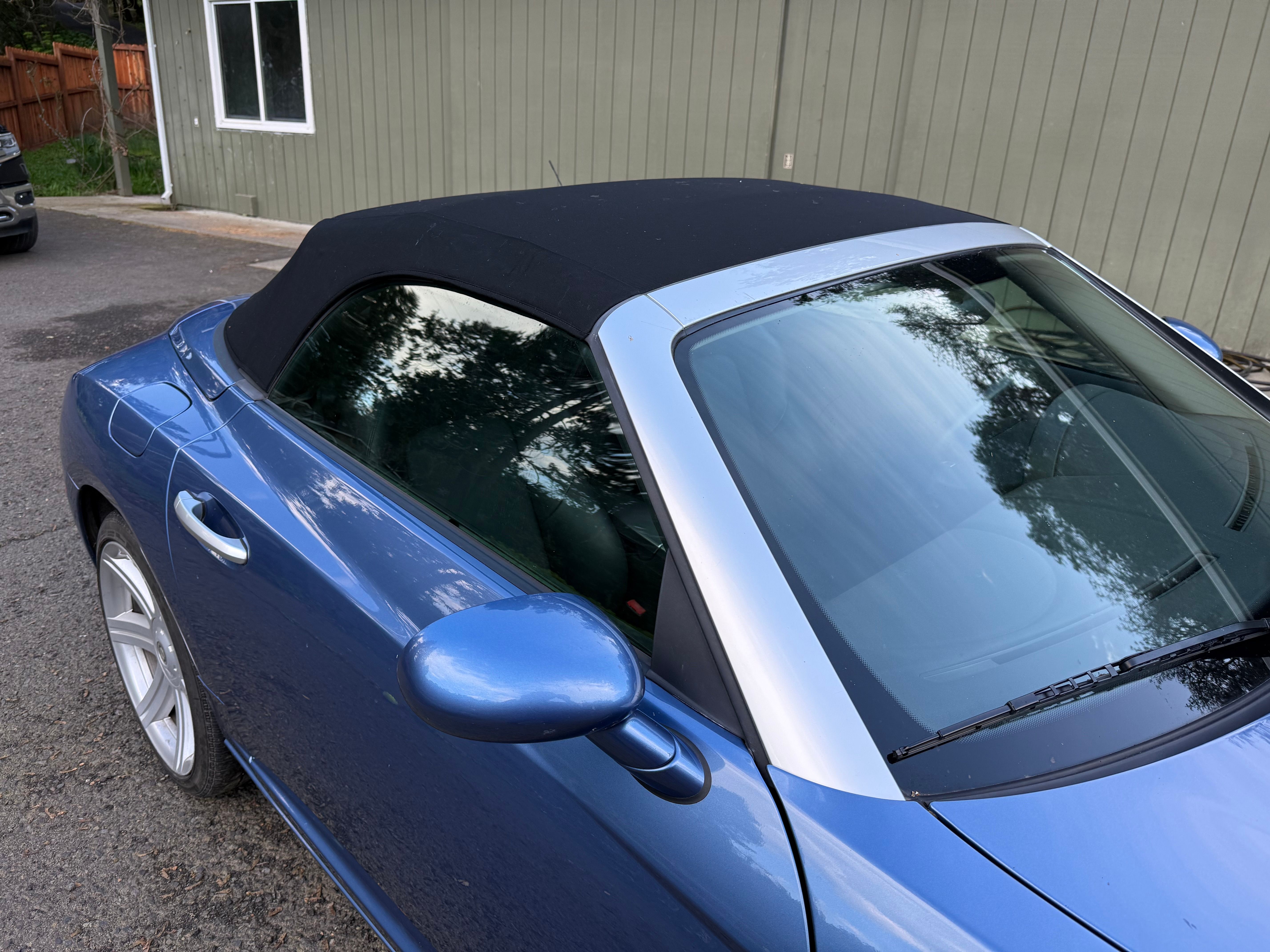 Used 2005 Chrysler Crossfire Limited RWD image 16
