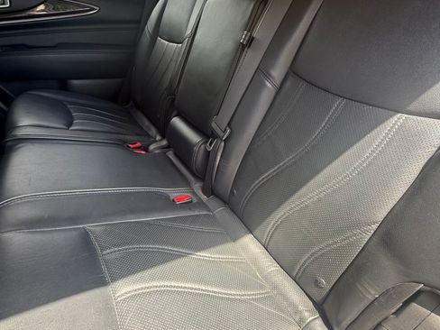 Used 2014 INFINITI QX60 FWD w/ Deluxe Touring Package image 11