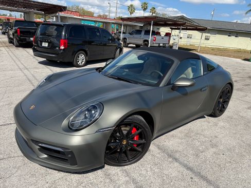 Used 2021 Porsche 911 image 9