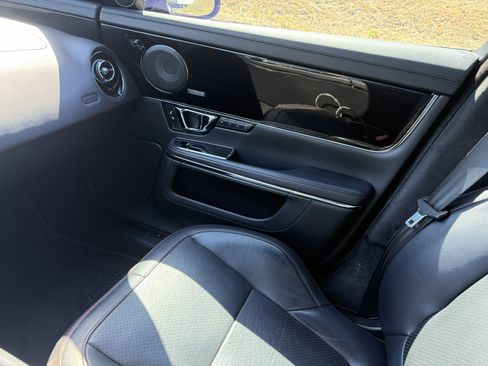 Used 2014 Jaguar XJ R LWB RWD image 13