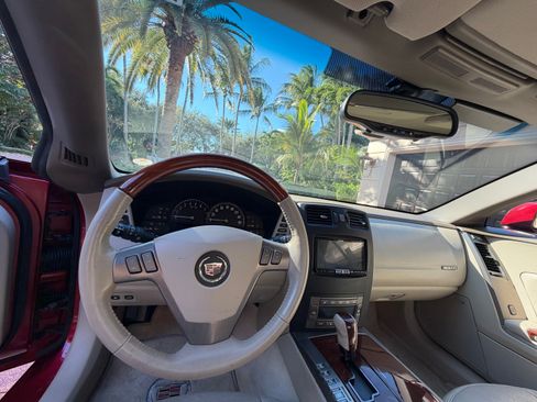 Used 2005 Cadillac XLR image 4