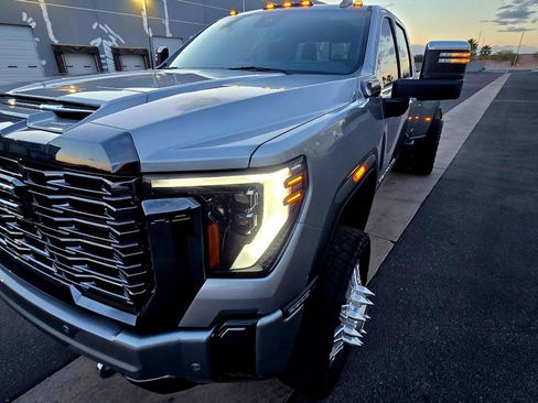 Used 2024 GMC Sierra 3500 Denali Ultimate AWD/4WD image 6