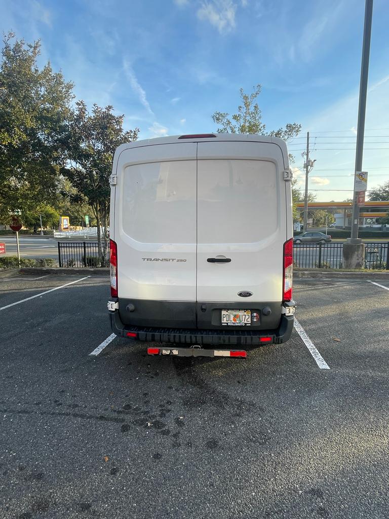 Used 2016 Ford Transit 250 148 Medium Roof RWD image 4