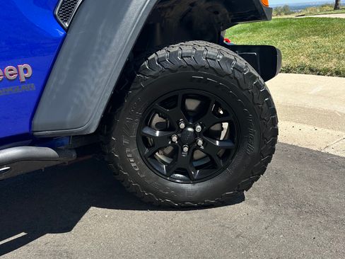 Used 2018 Jeep Wrangler Unlimited Rubicon AWD/4WD image 4