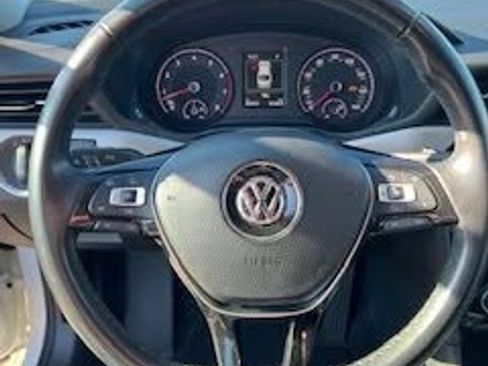 Used 2020 Volkswagen Passat 2.0T SE image 14