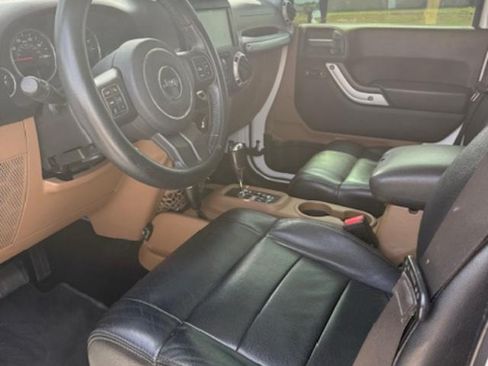 Used 2012 Jeep Wrangler Unlimited Sahara w/ Connectivity Group image 6