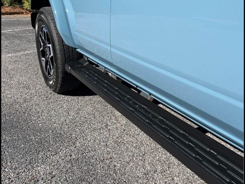 Used 2023 Ford Bronco Outer Banks image 5