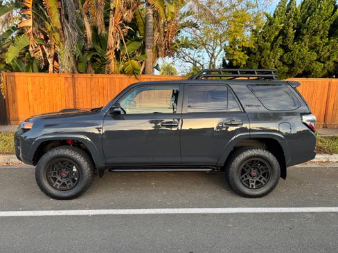 Used 2024 Toyota 4Runner TRD Pro AWD/4WD image 2