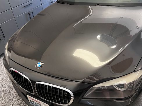Used 2011 BMW 750i RWD image 1
