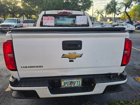 Used 2019 Chevrolet Colorado W/T w/ WT Convenience Package RWD image 8