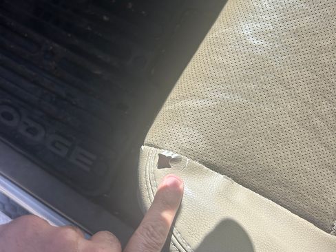 Used 2011 RAM 2500 Laramie w/ Cold Weather Group image 8