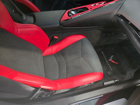 Used 2023 Chevrolet Corvette Stingray Preferred Cpe w/ Z51 Performance Package image 22