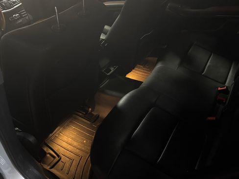 Used 2012 Mercedes-Benz E 350 4MATIC Sedan image 14