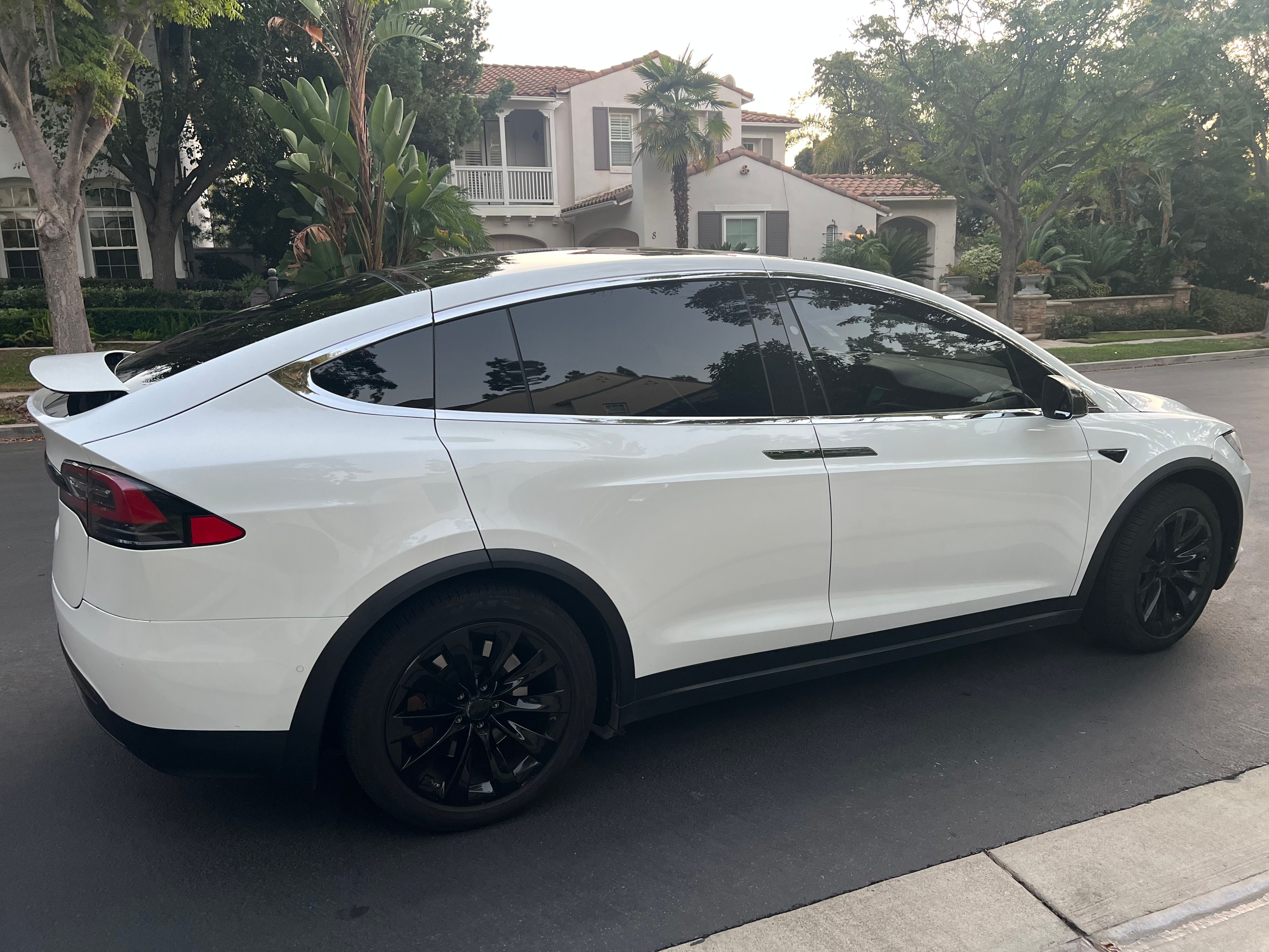 Used 2020 Tesla Model X Long Range AWD/4WD image 14