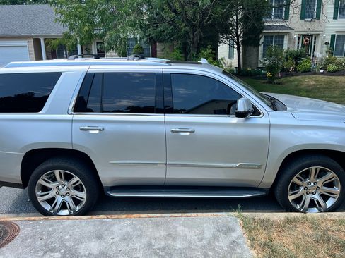 Used 2018 Cadillac Escalade Luxury image 5