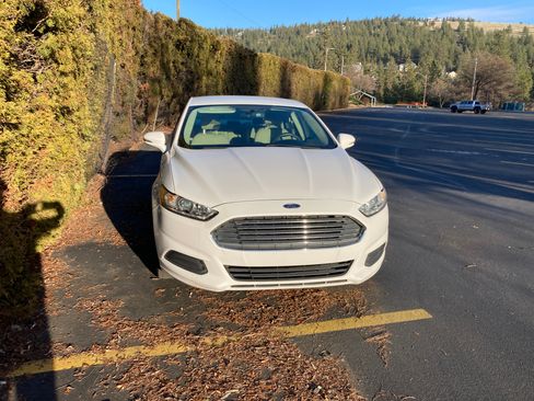 Used 2016 Ford Fusion SE image 6