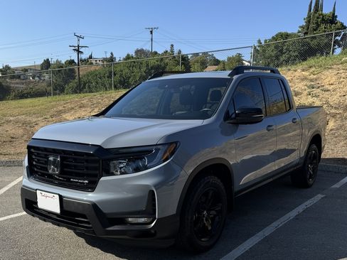Used 2023 Honda Ridgeline Black Edition image 12