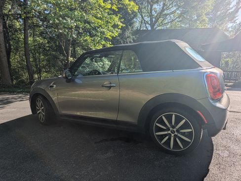 Used 2016 MINI Cooper Convertible FWD image 10
