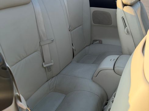 Used 2005 Lexus SC 430 Convertible w/ Preferred Accessory Pkg RWD image 10