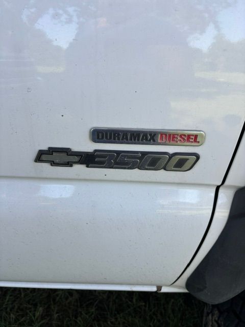 Used 2001 Chevrolet Silverado 3500 LS w/ Off-Road Skid Plate Pkg AWD/4WD image 8