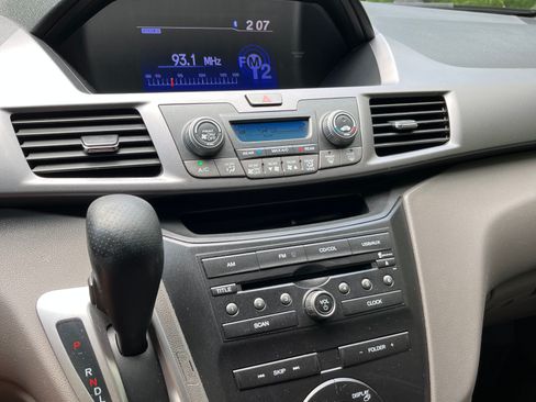 Used 2013 Honda Odyssey LX image 8