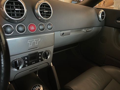 Used 2001 Audi TT 1.8T AWD/4WD image 7