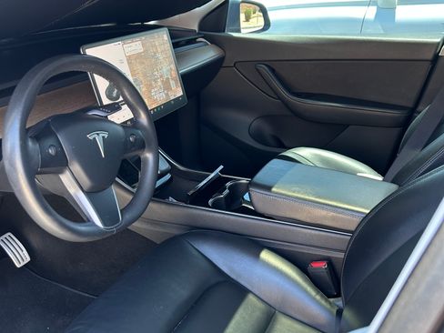 Used 2020 Tesla Model Y Performance AWD/4WD image 9