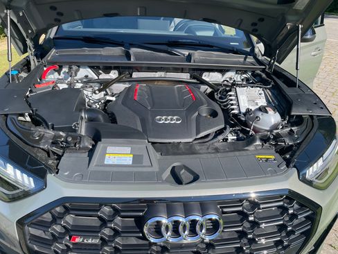 Used 2023 Audi SQ5 Prestige w/ Prestige Package AWD/4WD image 13