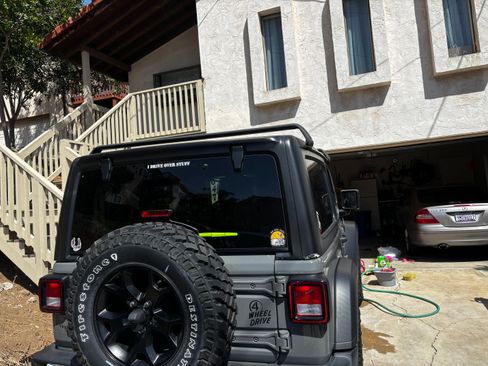 Used 2022 Jeep Wrangler Sport image 4