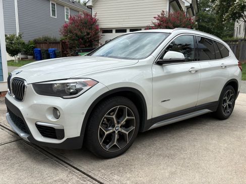 Used 2016 BMW X1 xDrive28i AWD/4WD image 6