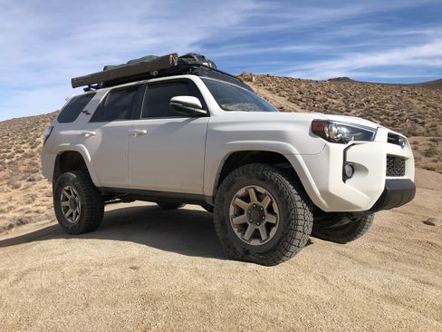 Used 2020 Toyota 4Runner TRD Off-Road Premium w/ Moonroof Package AWD/4WD image 10