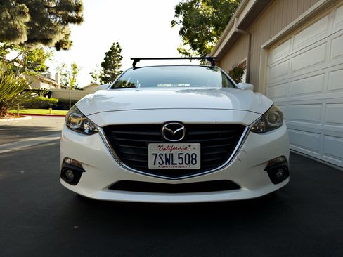 Used 2016 MAZDA MAZDA3 i Touring w/ Popular Equipment Package FWD image 6