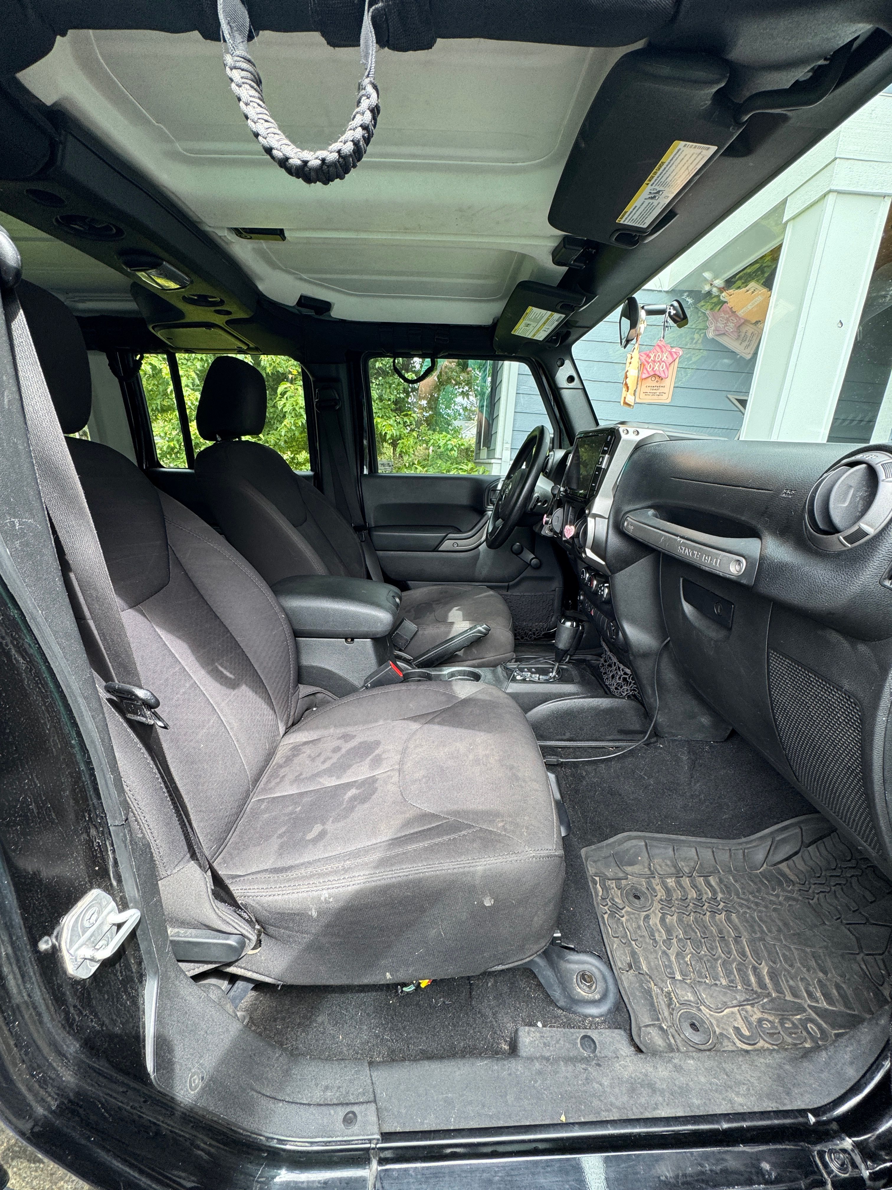 Used 2015 Jeep Wrangler Unlimited Sport w/ Max Tow Package AWD/4WD image 13
