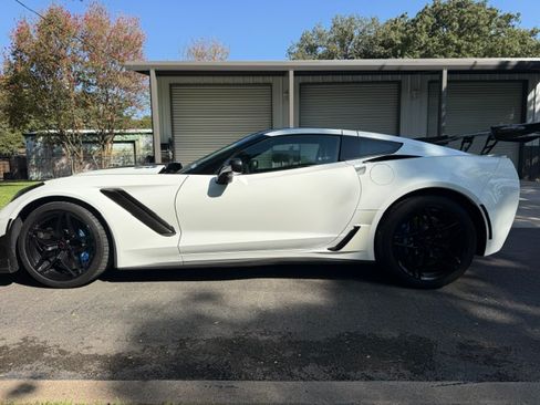 Used 2019 Chevrolet Corvette ZR1 w/ ZTK Track Performance Package RWD image 10