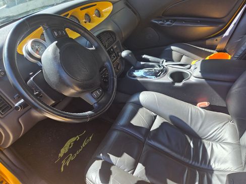 Used 2002 Chrysler Prowler RWD image 13