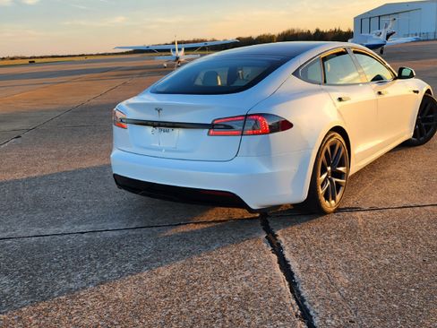 Used 2021 Tesla Model S Long Range image 11