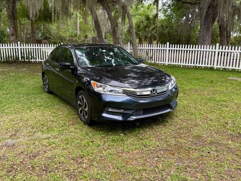 Used 2016 Honda Accord EX-L image 10