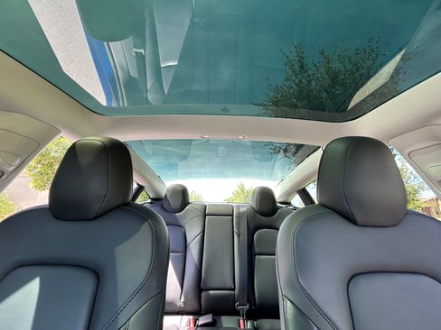 Used 2020 Tesla Model 3 Long Range image 10