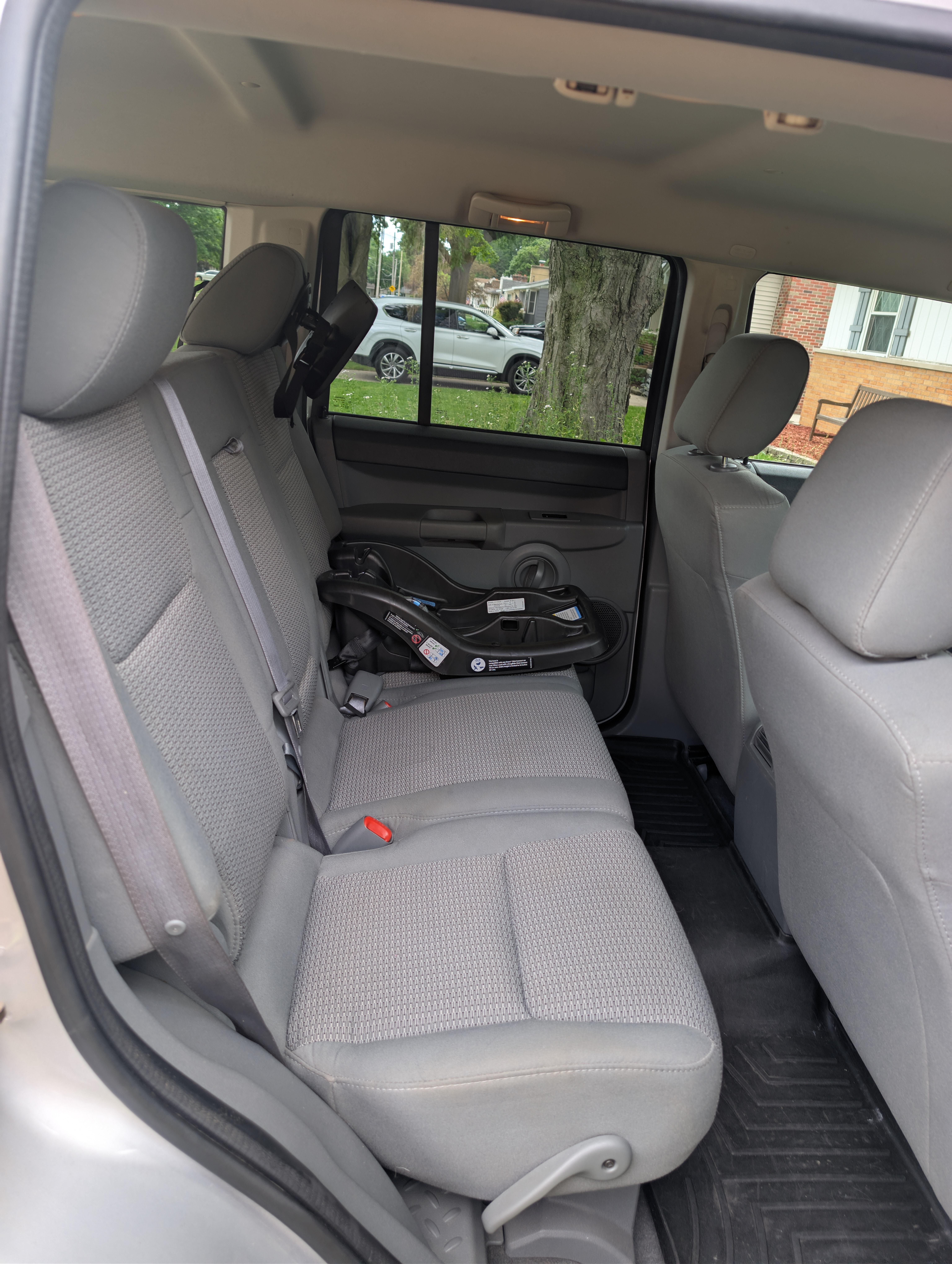 Used 2007 Jeep Commander Sport AWD/4WD image 13