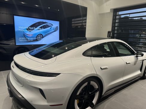 Used 2025 Porsche Taycan Turbo S image 4